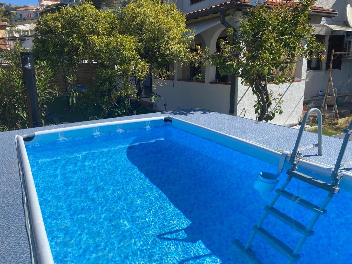 Casa Del Sole: Relax & Charme Nella Riviera Ligure Villa Camporosso  Luaran gambar