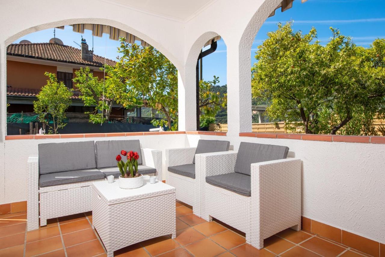 Casa Del Sole: Relax & Charme Nella Riviera Ligure Villa Camporosso  Luaran gambar