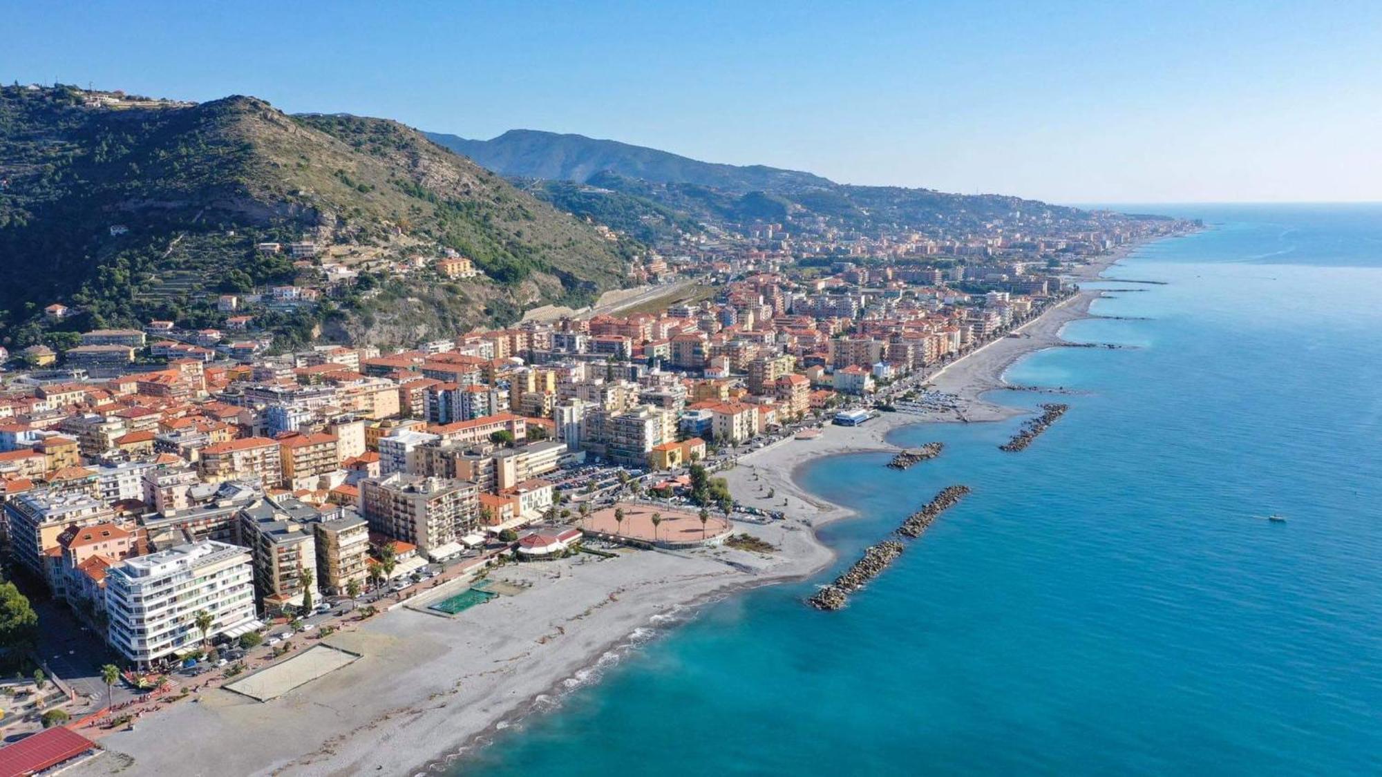 Casa Del Sole: Relax & Charme Nella Riviera Ligure Villa Camporosso  Luaran gambar